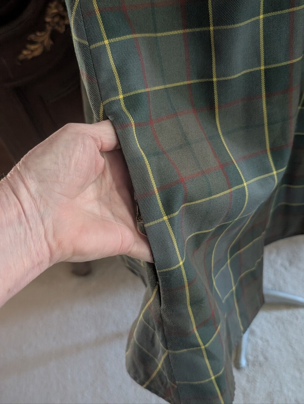 Outlander Fraser Tartan Reversible Cape - Picture 5 of 8
